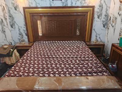 furniture sale karna he complete used me look like new he bilkul