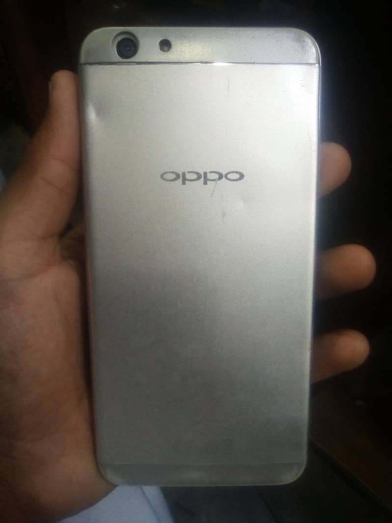 Oppof1s 0