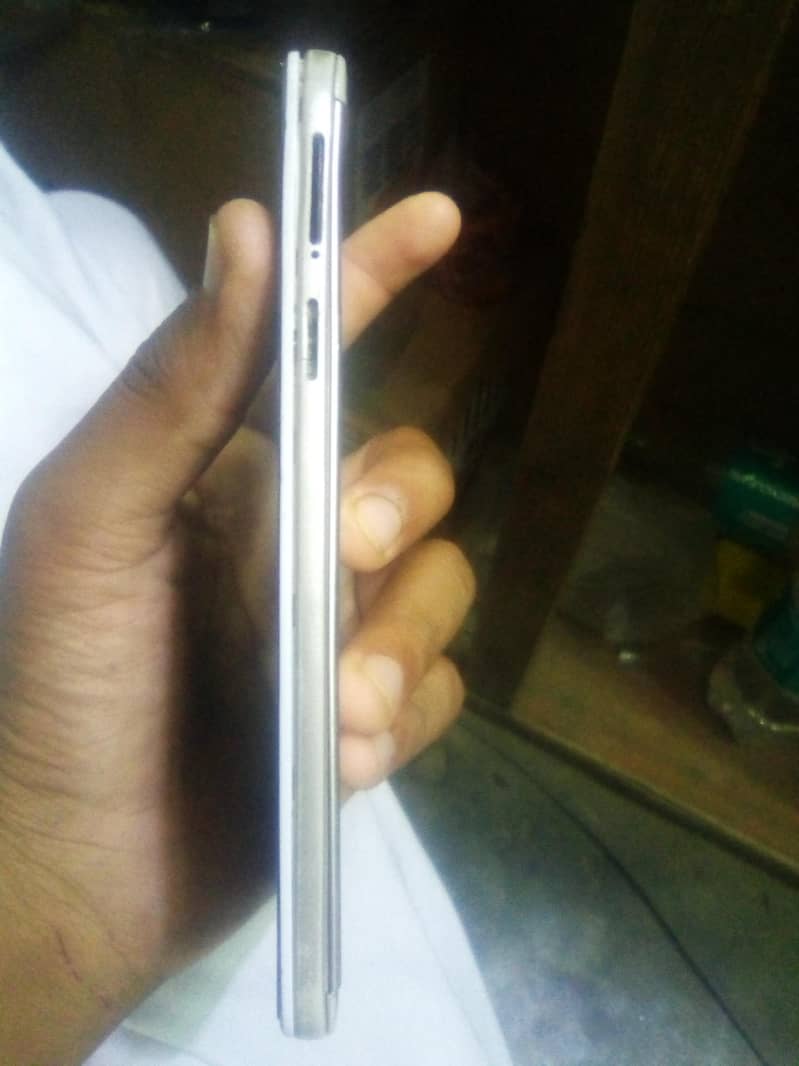 Oppof1s 2