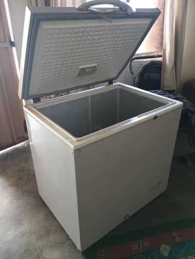 Dawlance Deep Freezer