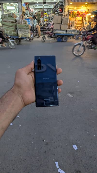 Sony Xperia 5