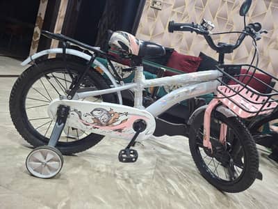 one month used condition 10 by 10 jaga na hony ki waja sy sale kr rhy