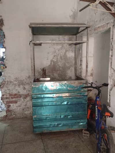 Food stall for sale urgent  paisy Kam ho jy gy