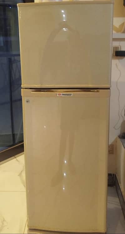 Dawlance 10 cubic feet refrigerator