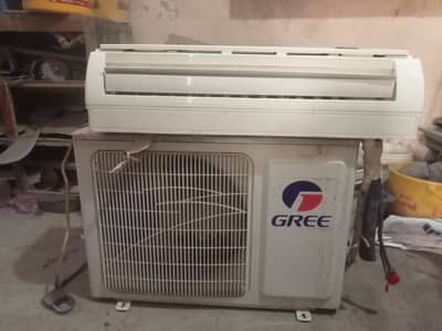 1 ton split ac Sirf gess nhe a last 28. . 03132603962