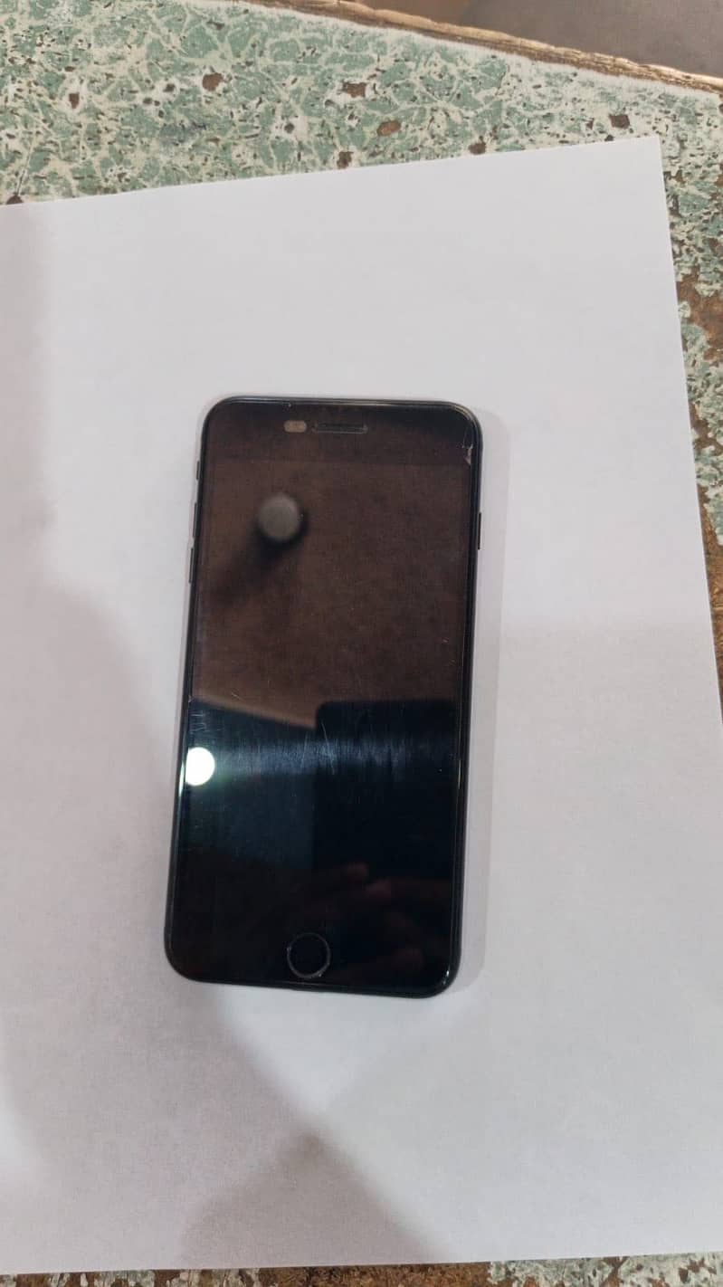 Apple iPhone 7 Plus 4