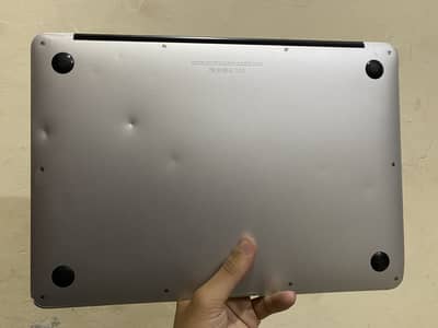 Apple macbook air 2015 early i3 (urgent)