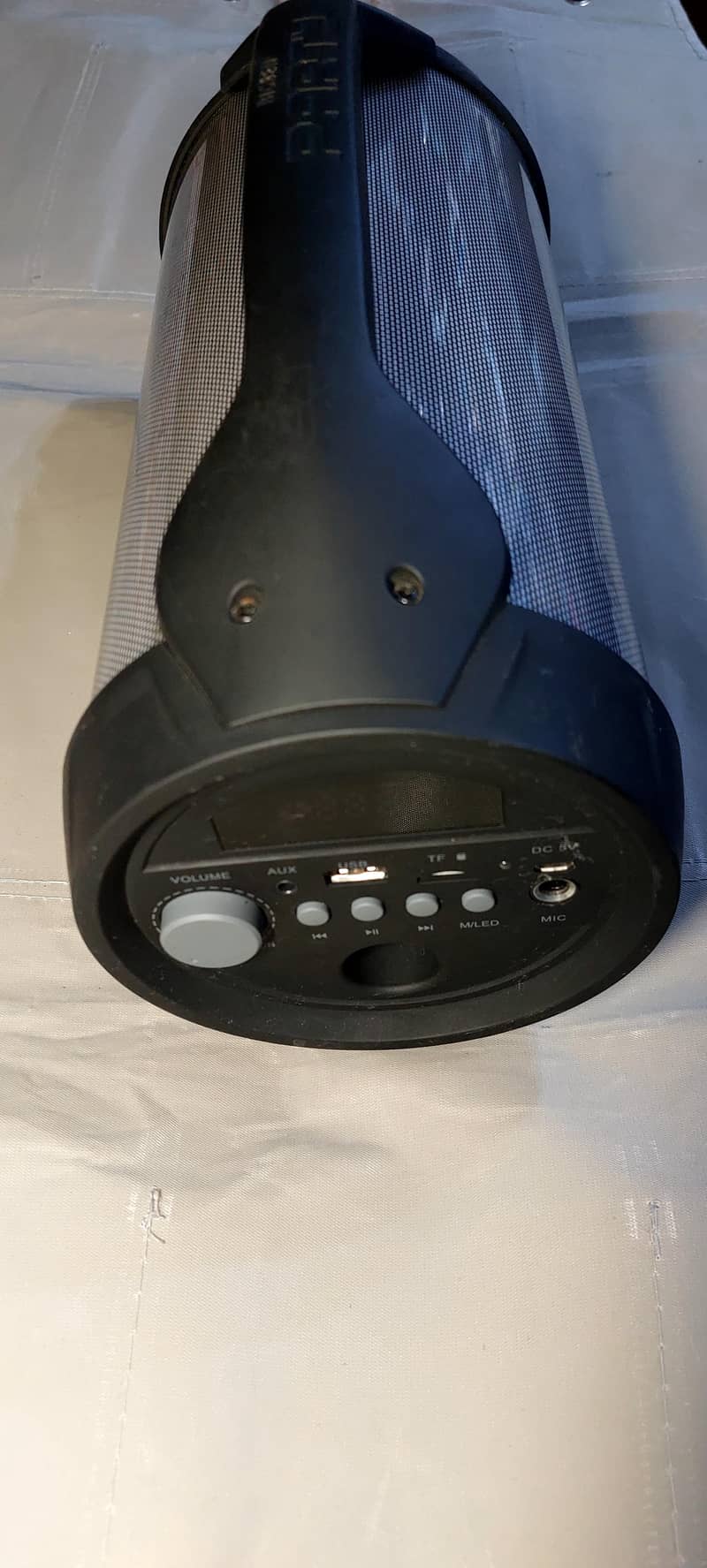 Bluetooth speaker with mic 7