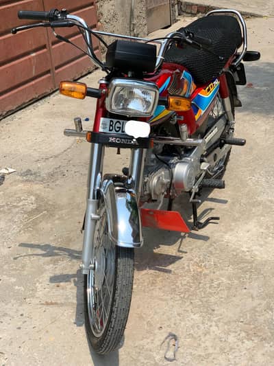 “Honda CD 70 2025 Model – Like New, 2026 Sticker”
