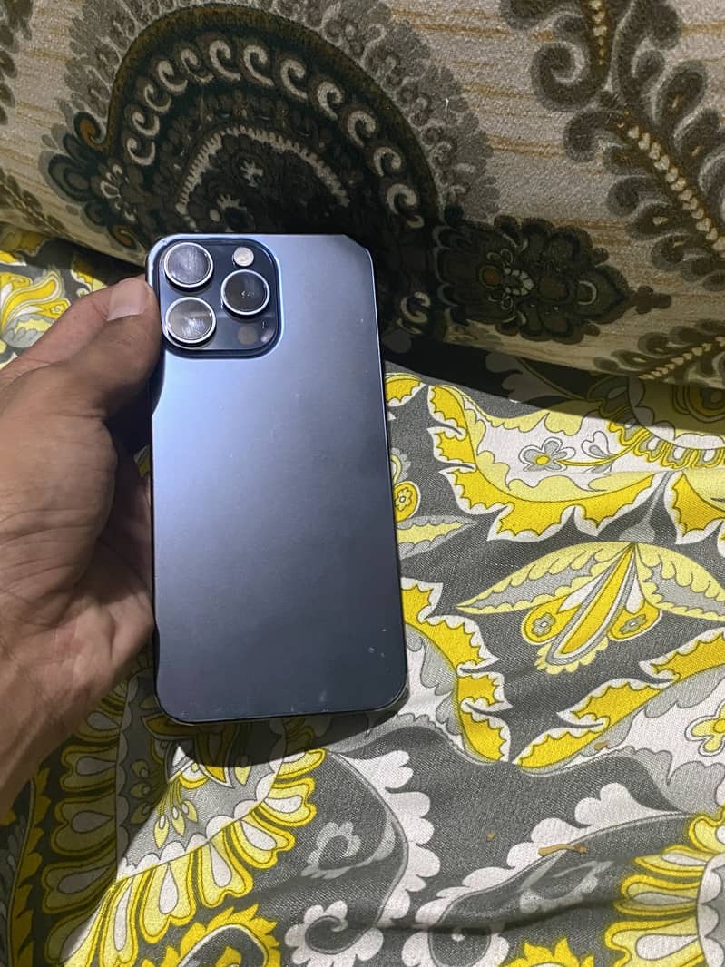 iPhone 15pro max 0