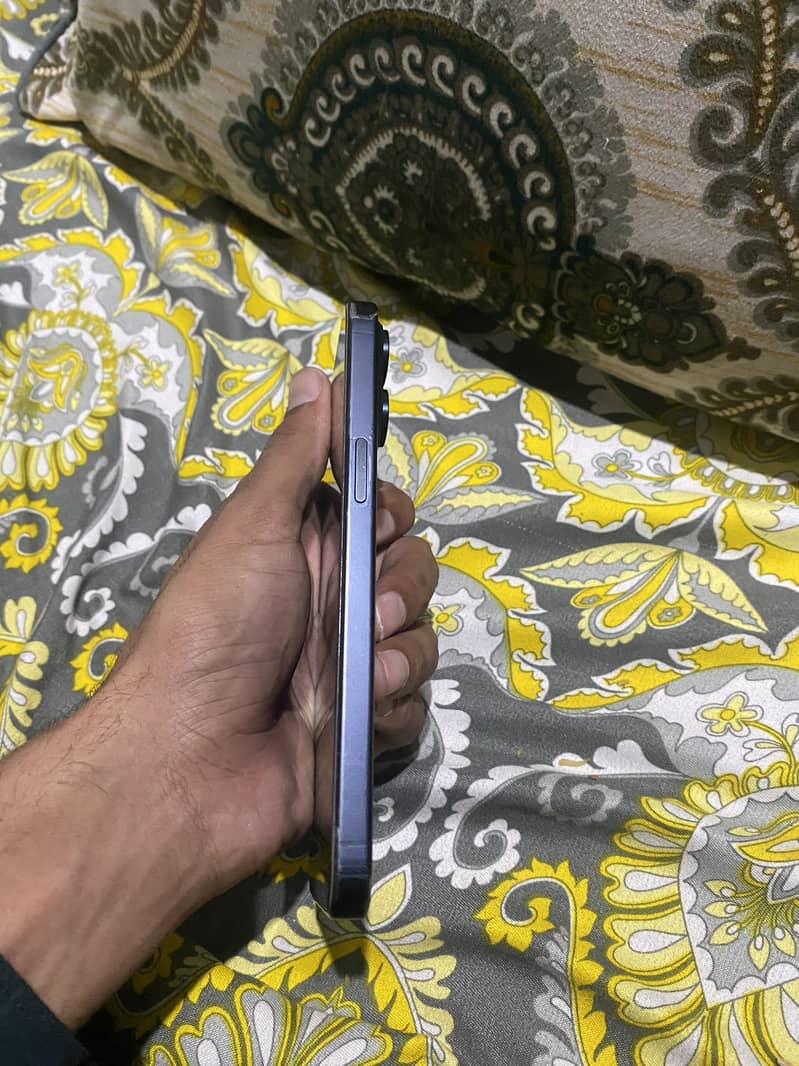 iPhone 15pro max 5