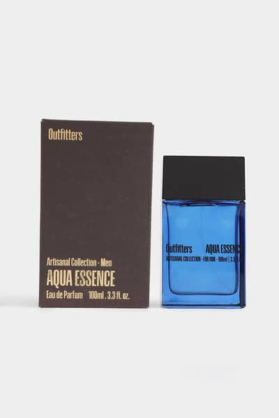 AQUA ESSENCE