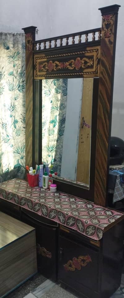 Dressing table