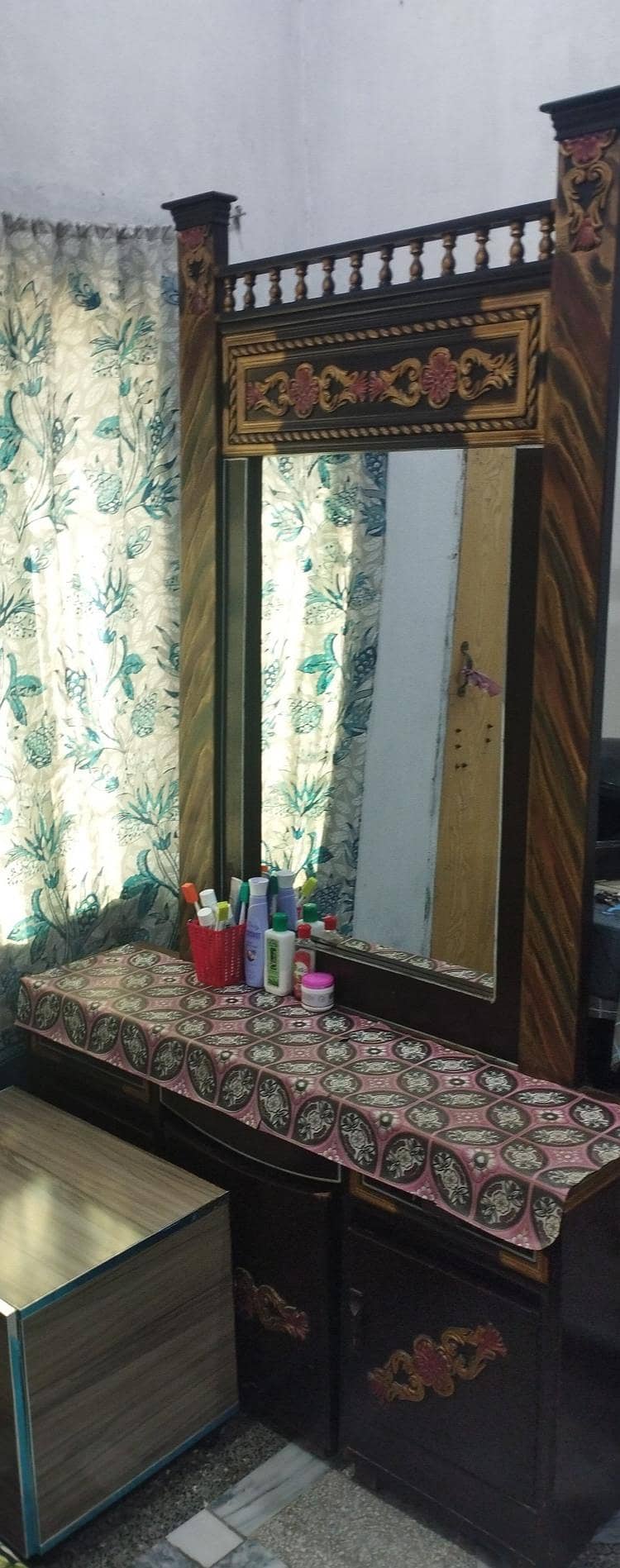 Dressing table 1