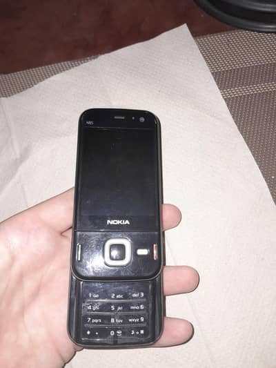 NOKIA N85