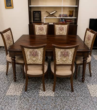 Dinning table with 6 chairs