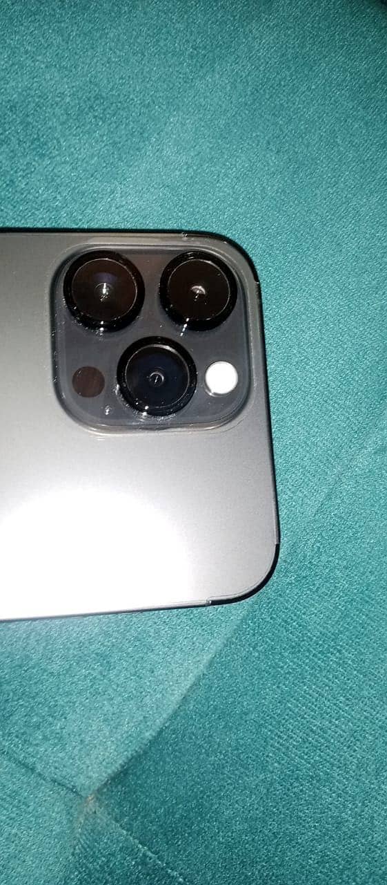 14 pro Max 4
