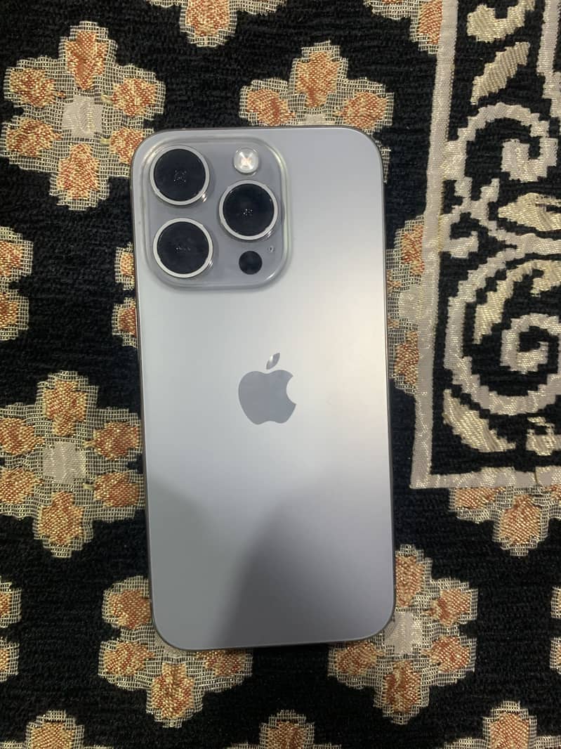 Iphone 15 pro 4