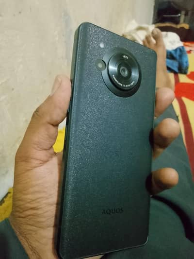 Aquas R7 12 256 10 10 condition all ok