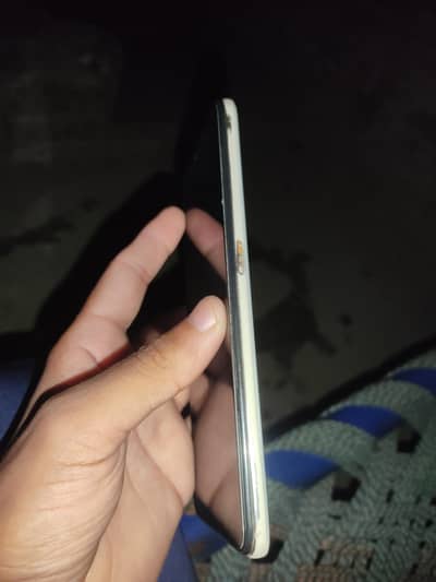 all ok hn only shota sa eaho ha phone ma or sab thik hn phone