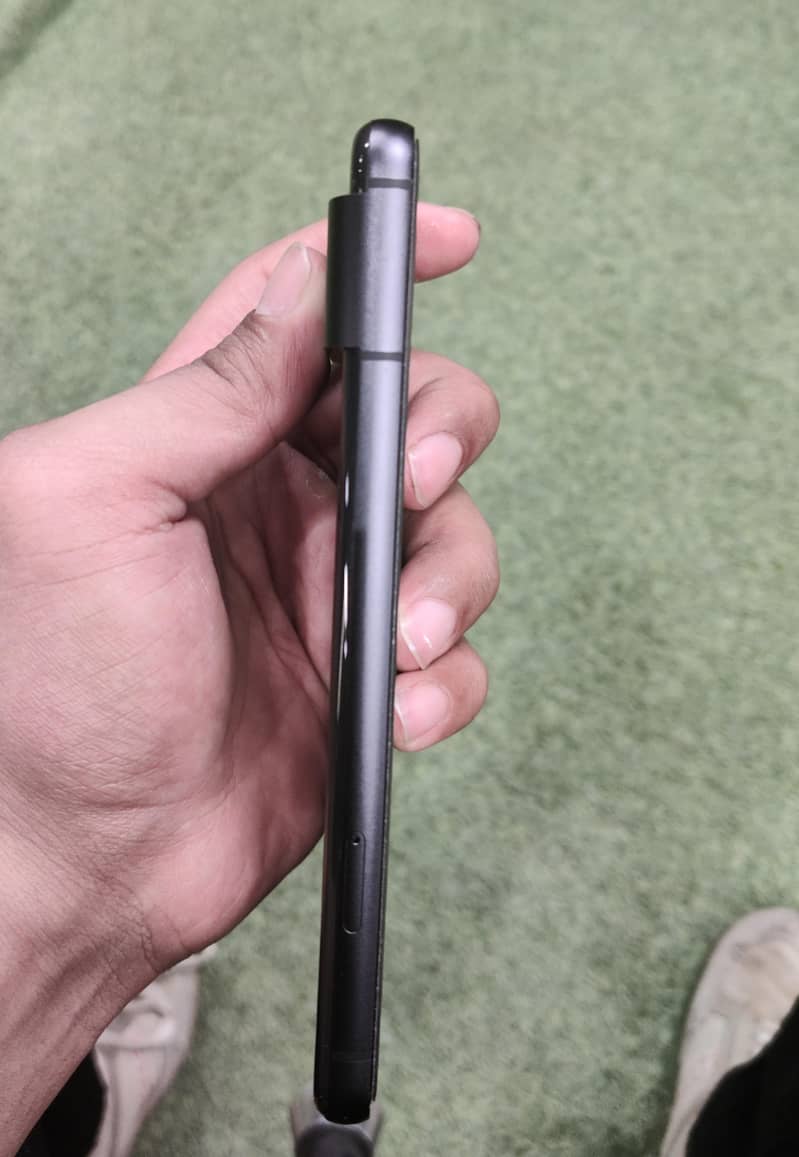 Google Pixel 8 5