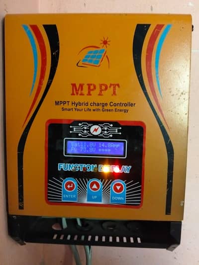 MPPT Hybrid Charge Controller 60A Max PV 140V Used Only 3 Months