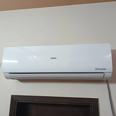 1 ton invertor a/c in mint condition