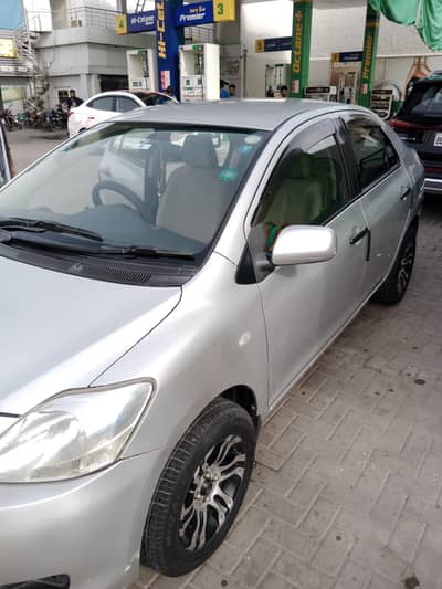 Toyota Belta 1.0 Silver