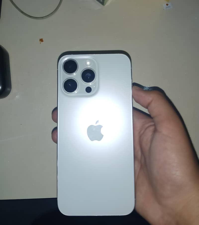 Iphone 15 Pro Max 0