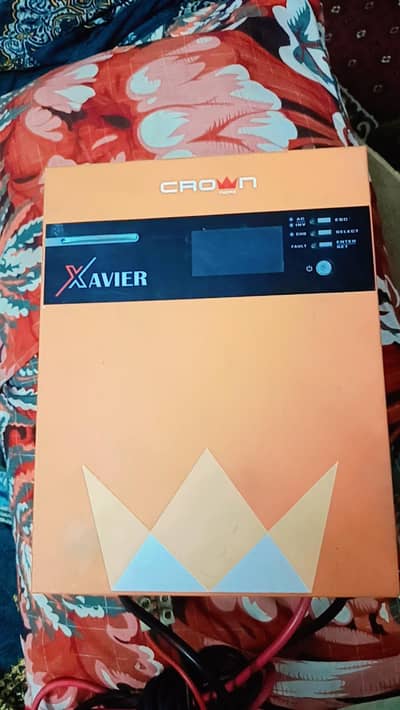 Crown  mppt solar inverter 10/10 condition