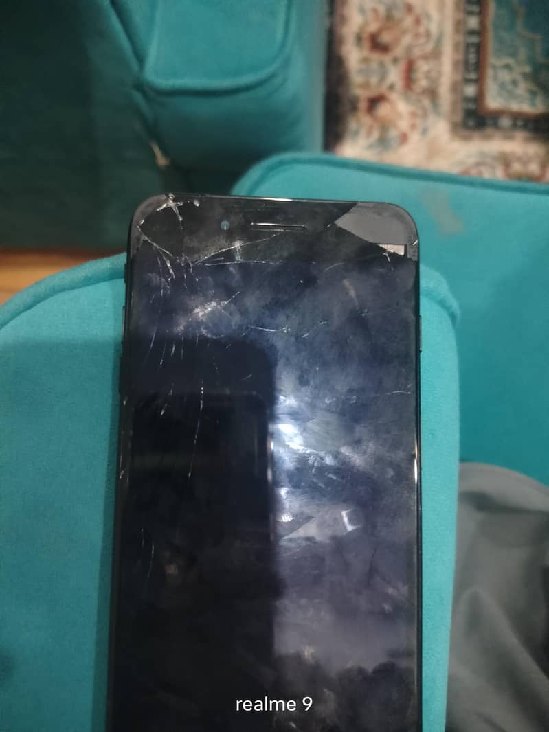 Apple iPhone 7 Plus 0