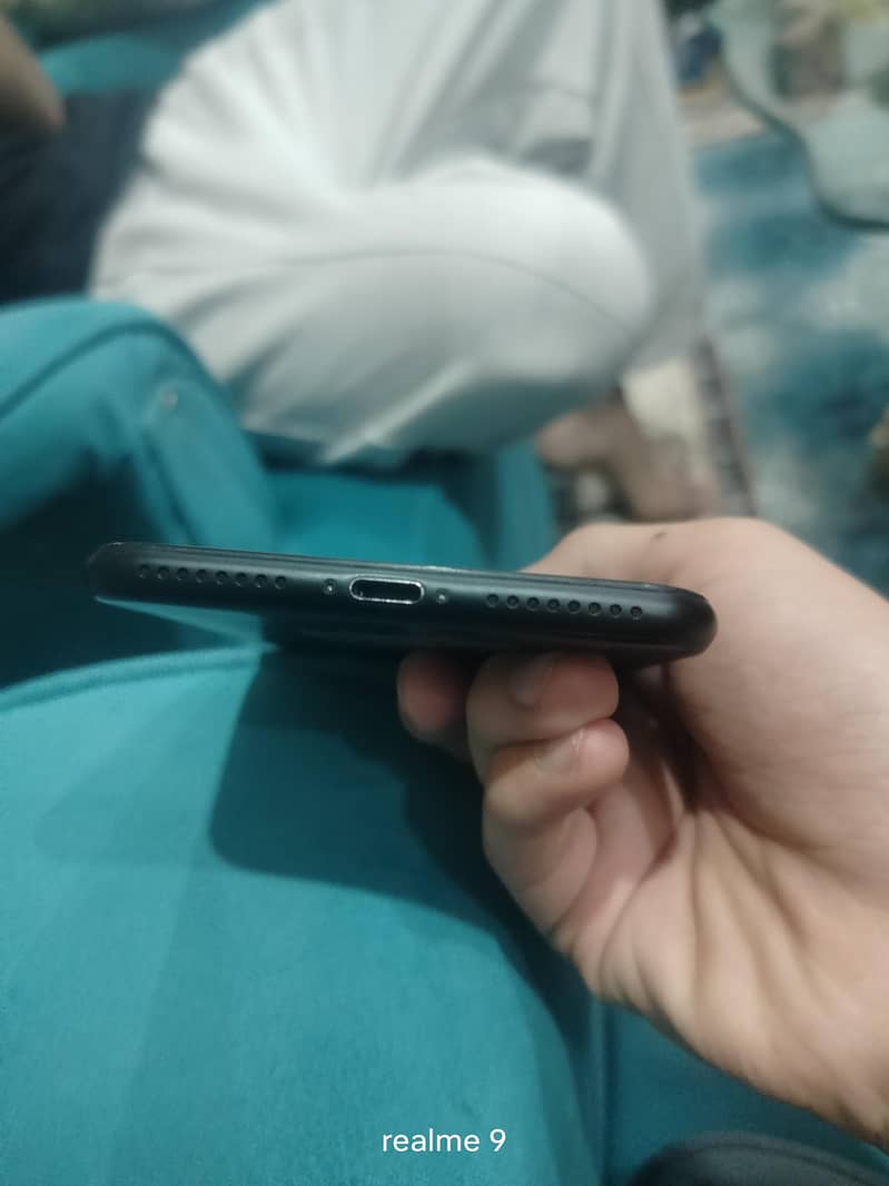 Apple iPhone 7 Plus 1