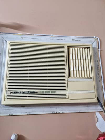 General windows A. c  1.5 ton. mint condition