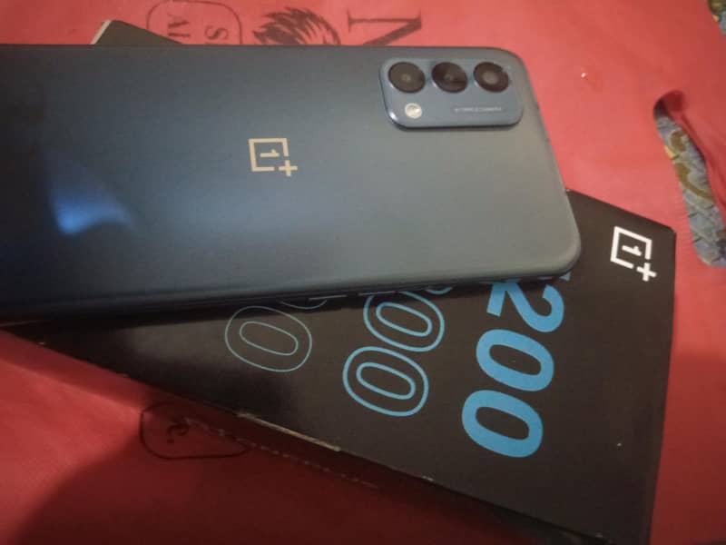 One plus N200 2