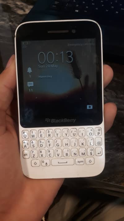 BlackBerry Q5