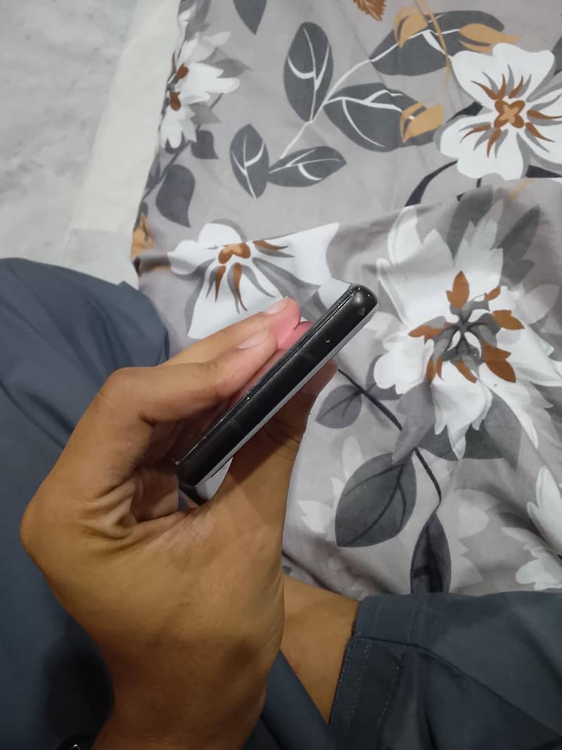 google pixel 6a 8