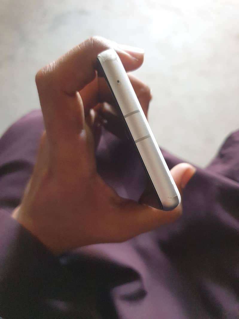 Google pixel 7a 2