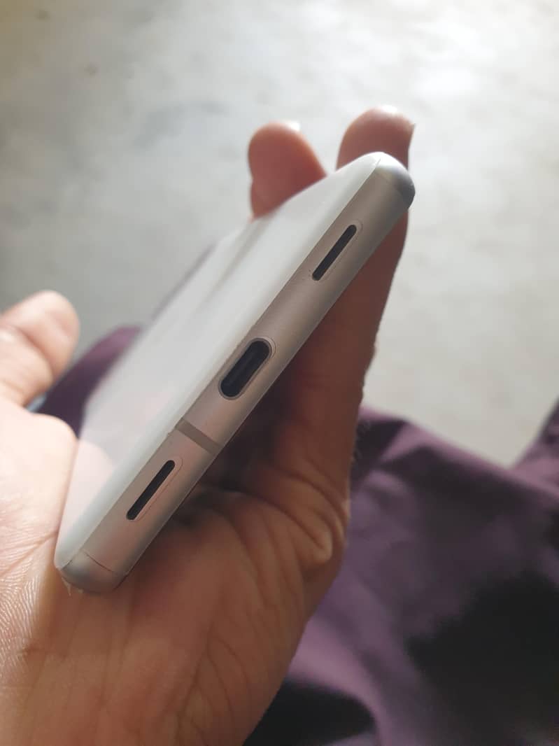 Google pixel 7a 5