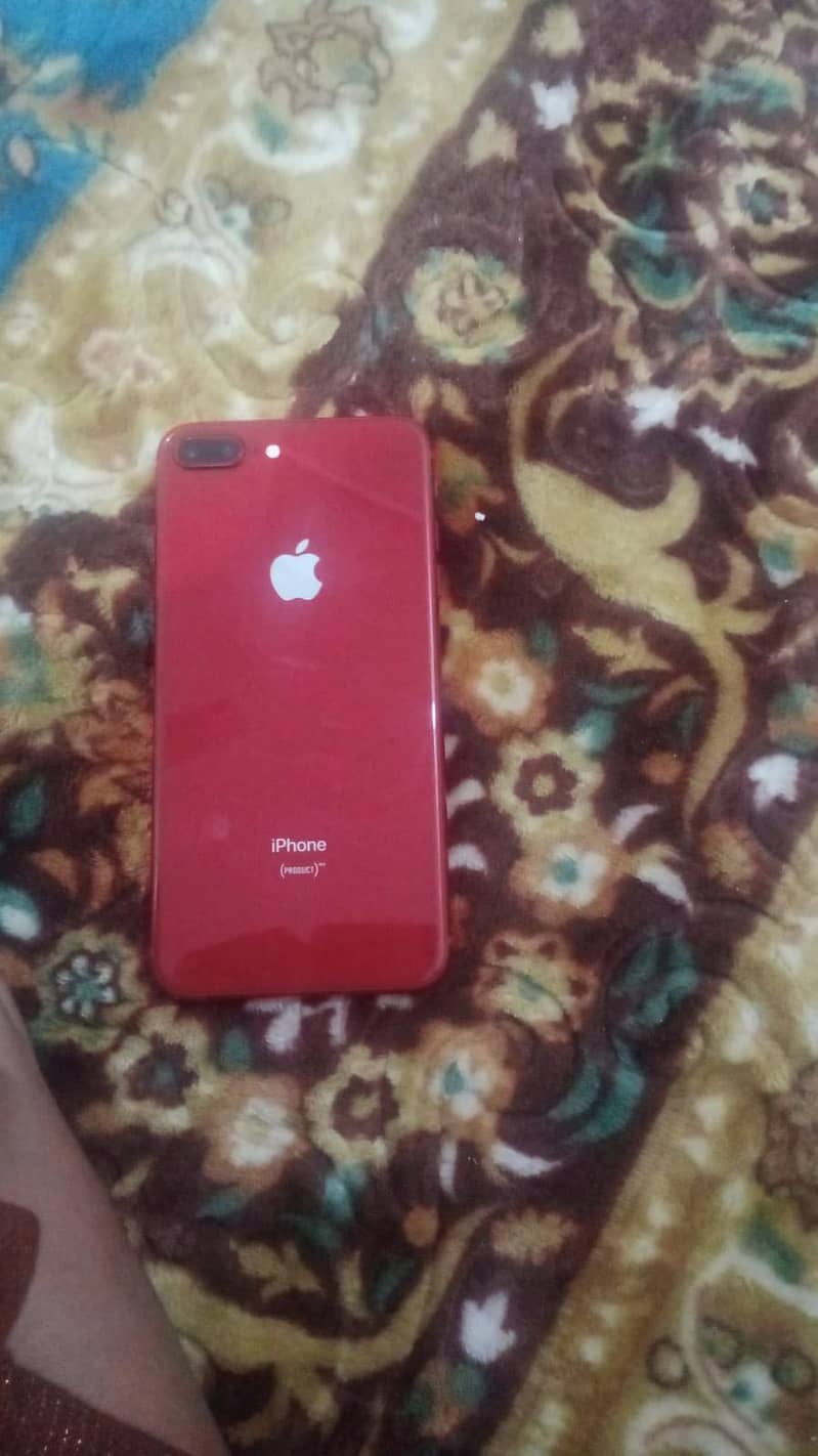 Apple iPhone 8 Plus 1