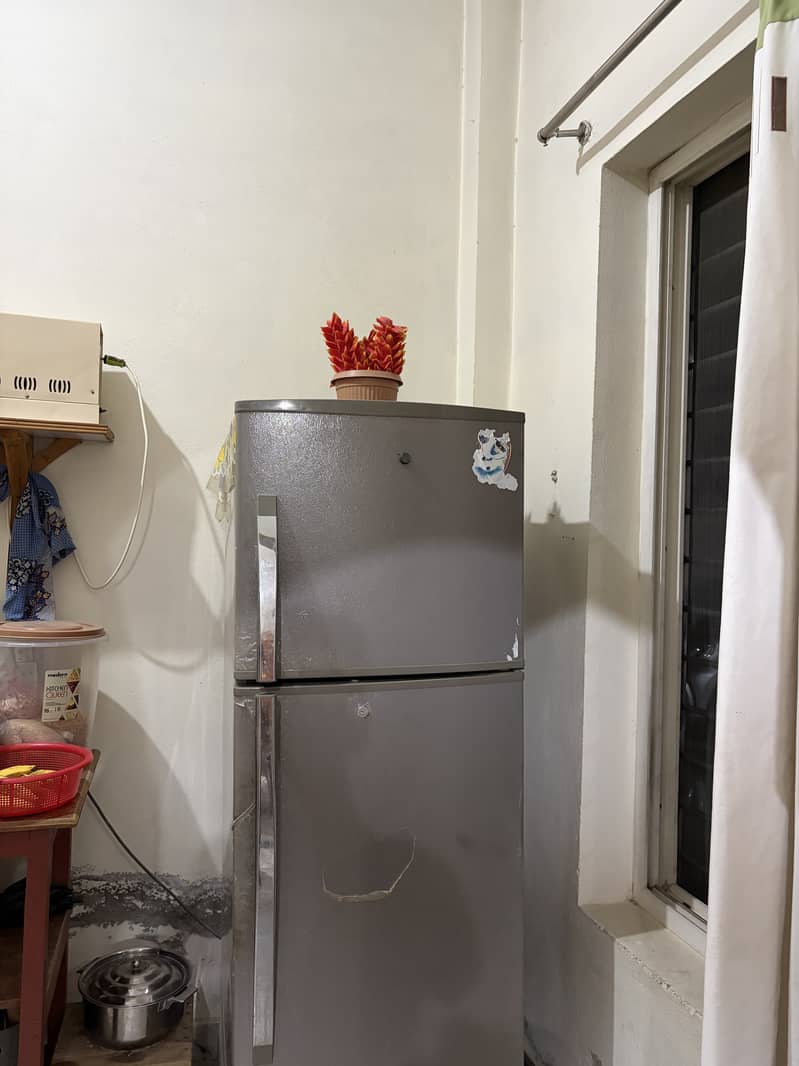 Refrigerator 0