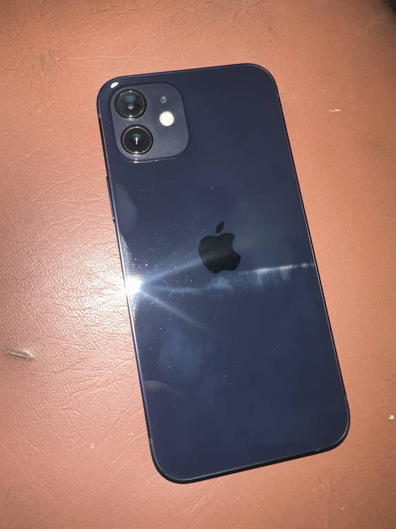 Apple iPhone 12 3