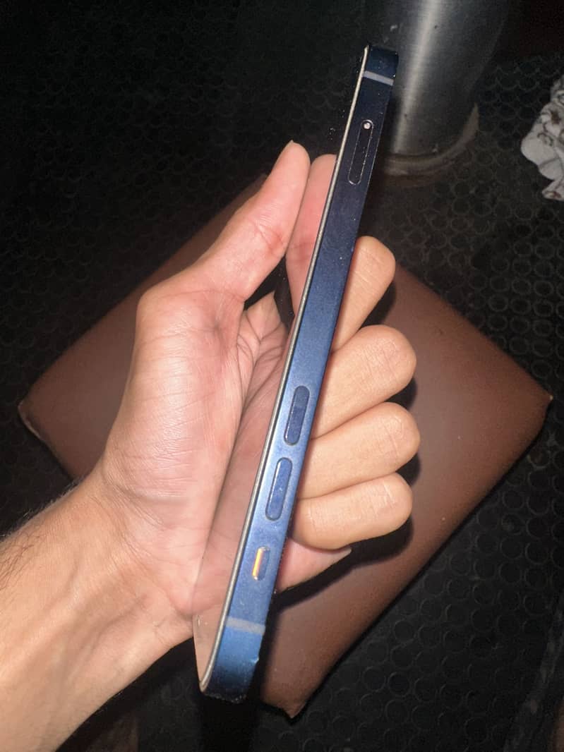 Apple iPhone 12 5