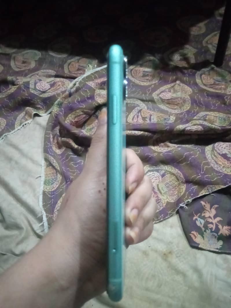 iPhone 11 1