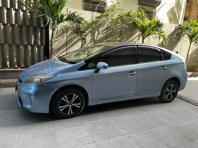 Toyota Prius hybrid 1.8 G Led fully loaded bt aqua vezel byd haval fit