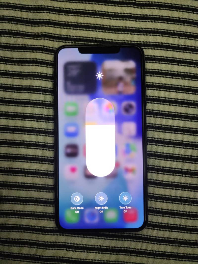 iPhone 11 PM 2