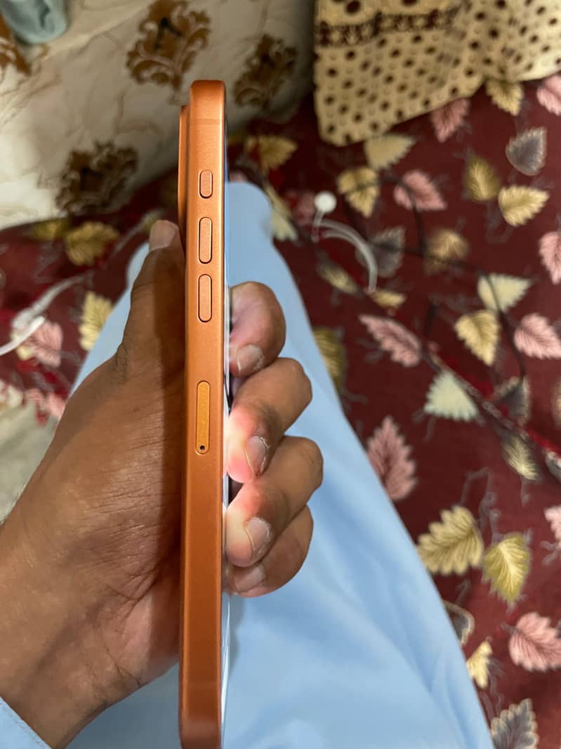 Iphone 17 pro max 03037040061 4
