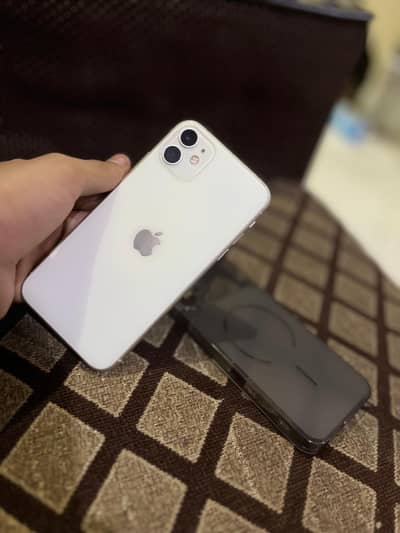 Iphone 11 factory unlocked for sale LLA model