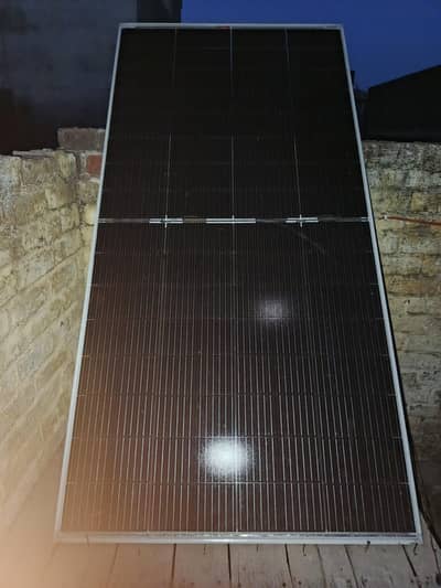 solar penal 370 watt double glass brand new condition