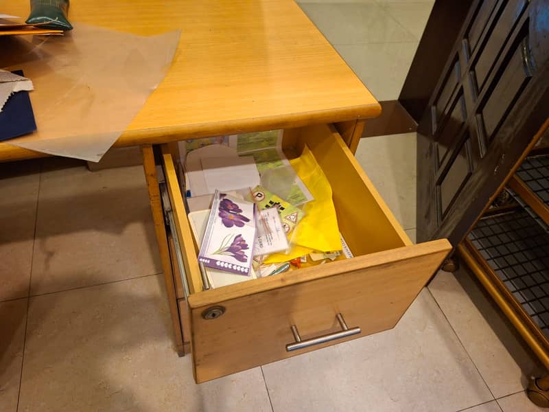 Office Table 4