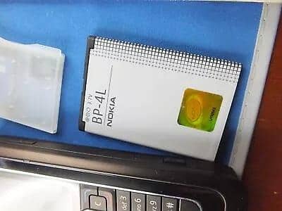 Nokia E90 4